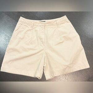 Ann Taylor Khaki Pleated cotton shorts. Size 6